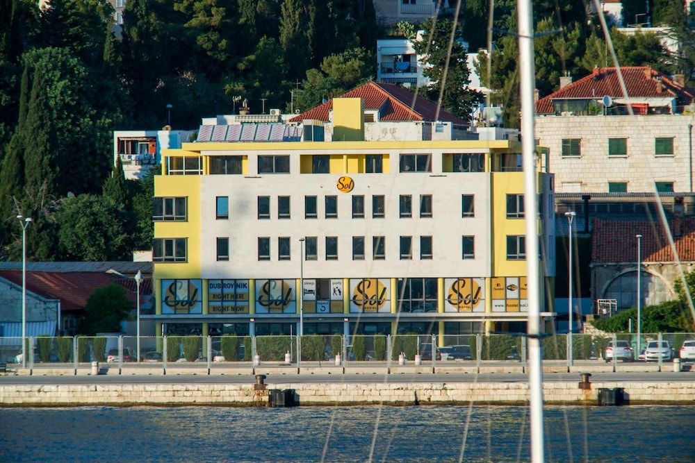 undefined Hostel Sol 10