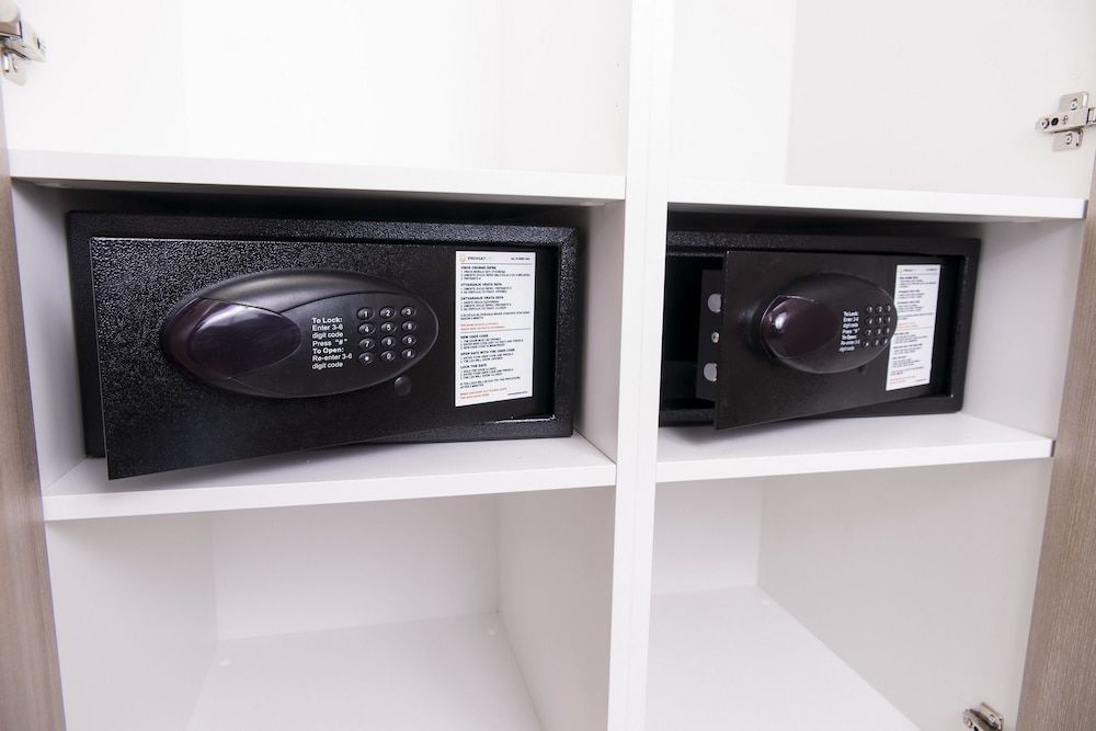 Hostel Sol Double or Twin Room 5