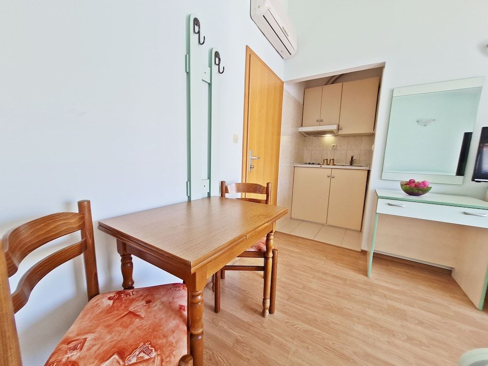 Apartments Rooms PORAT Comfort Studio, Balcony 7