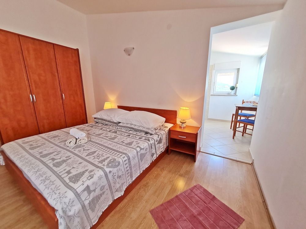 Apartments Rooms PORAT Standard Studio without Balcony 11