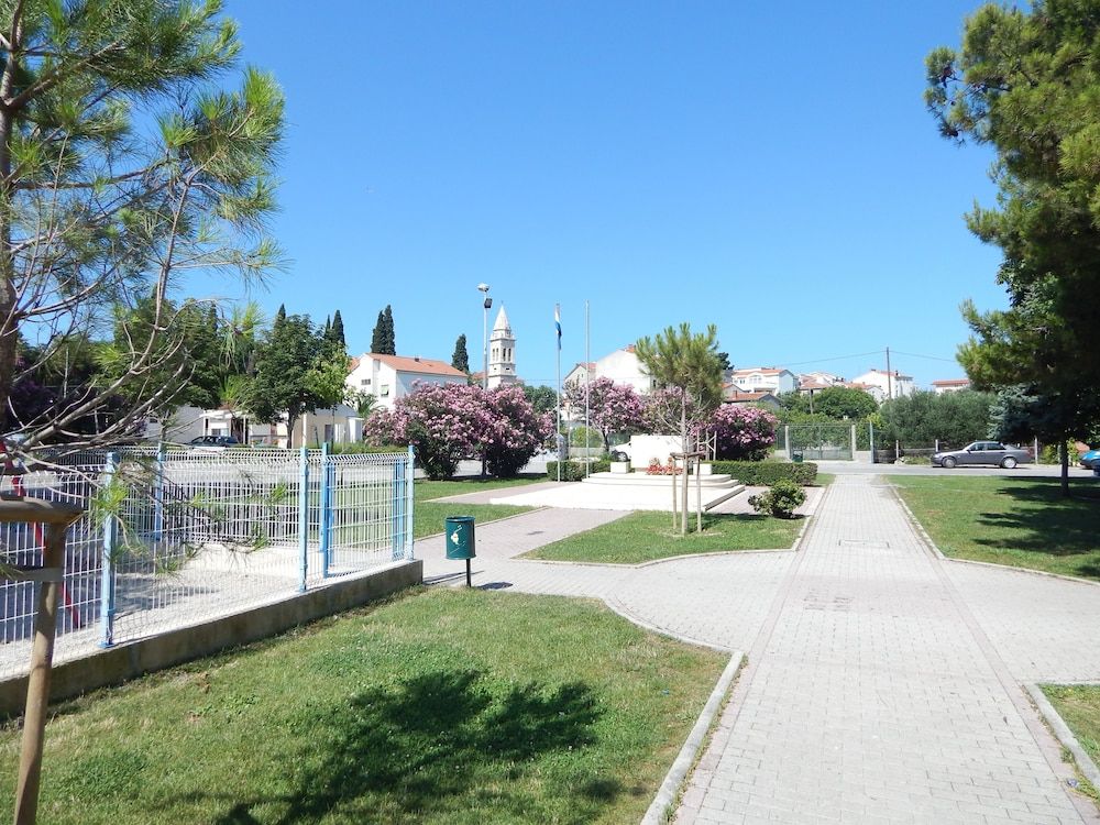 undefined Apartments Rooms PORAT 4