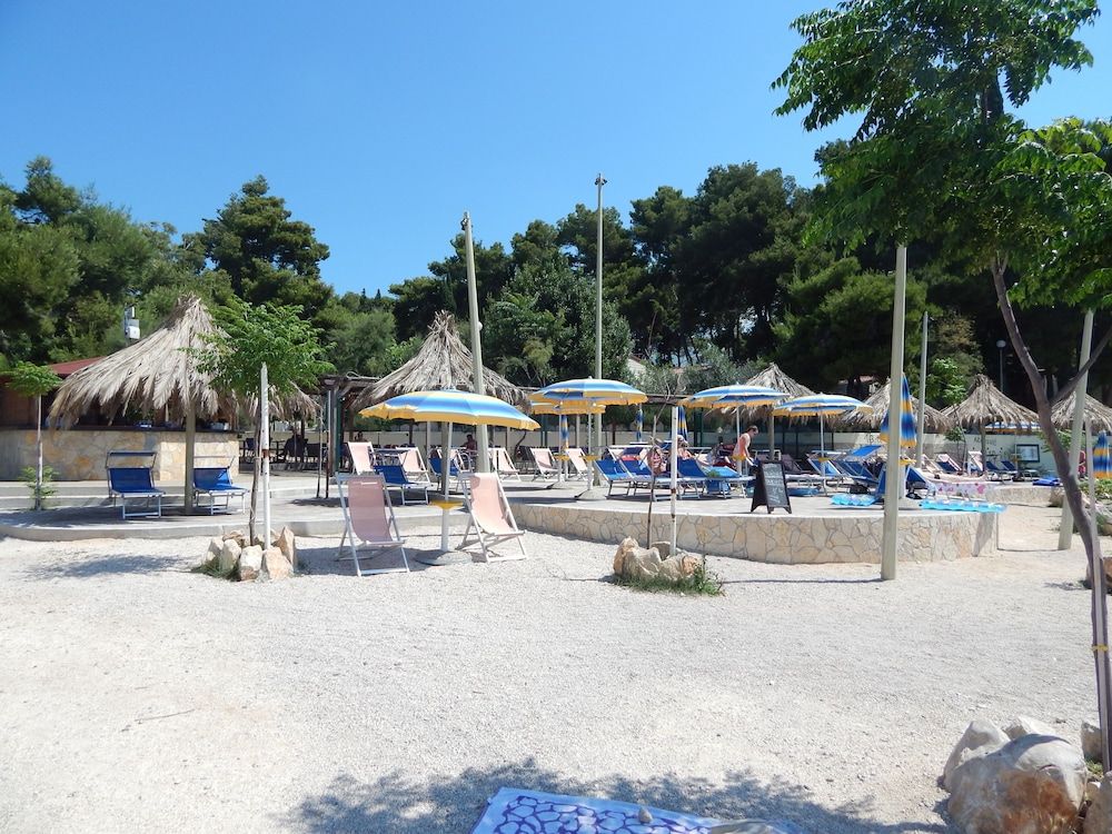 undefined Apartments Rooms PORAT 5