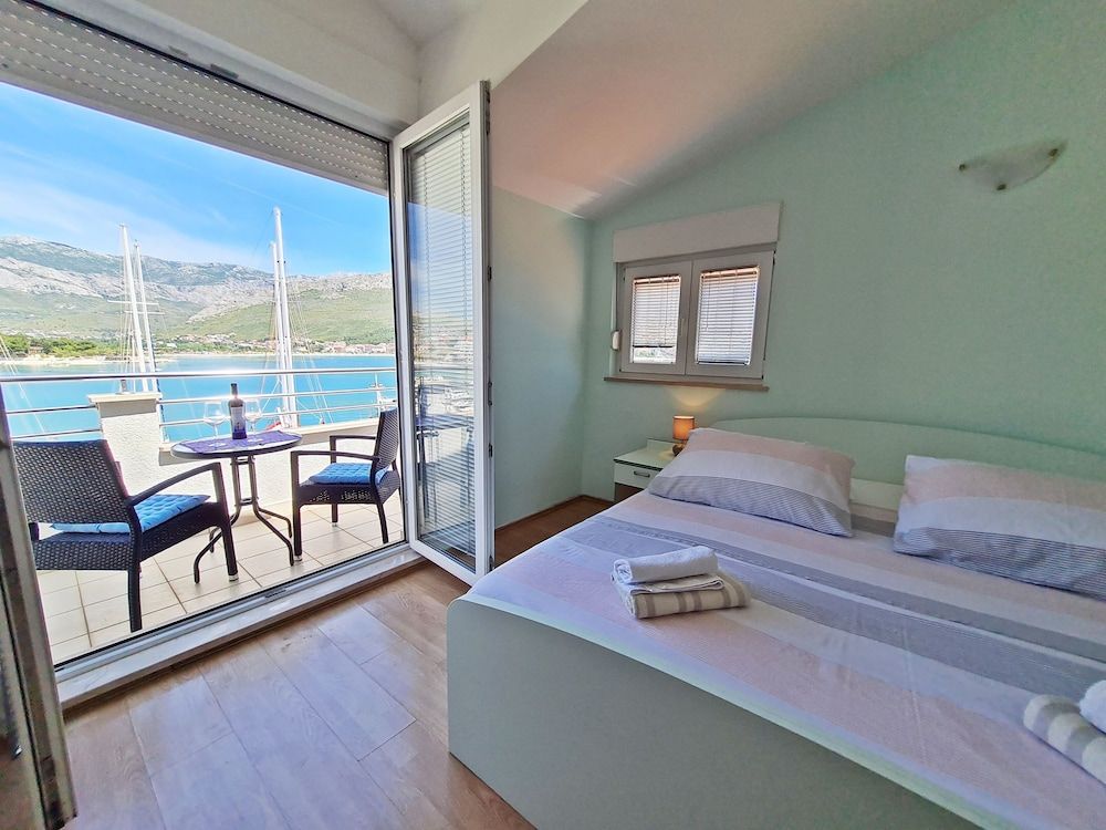 Apartments Rooms PORAT Comfort Studio, Balcony 8