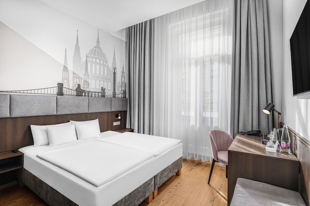 undefined 12 Revay Hotel 2