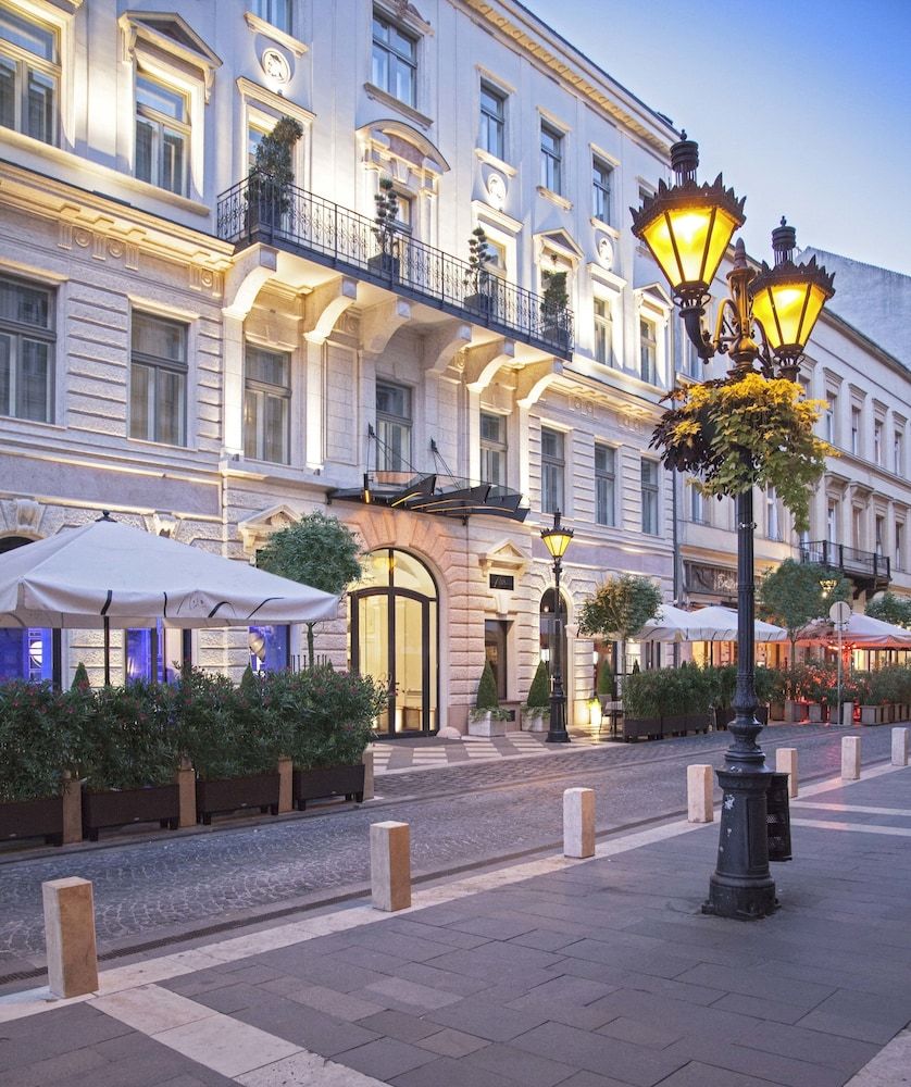 undefined Aria Hotel Budapest by Library Hotel Collection 4