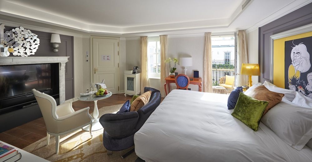 Room, 1 King Bed, Courtyard View (Aria)