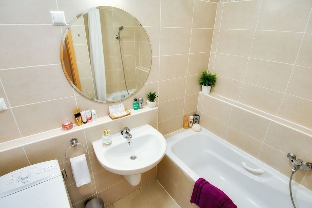 Trendy Deluxe Apartments One Bedroom Deluxe Apartment (1-4 adults) 5