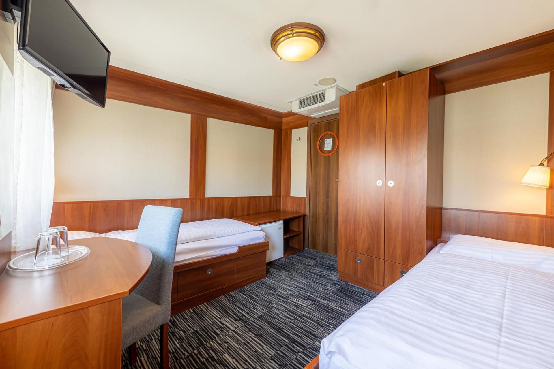Standard Twin Cabin on Boat