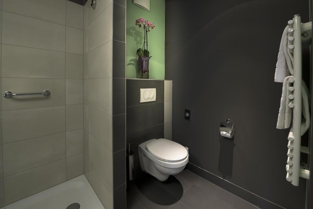 Best Western Plus Lakeside Hotel Standard Room, 2 Twin Beds (Quiet Location) 13