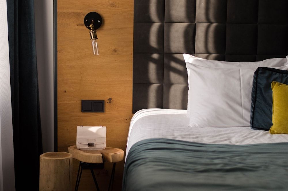 Hotel Rum Budapest Spiced Rum (Medium) 7