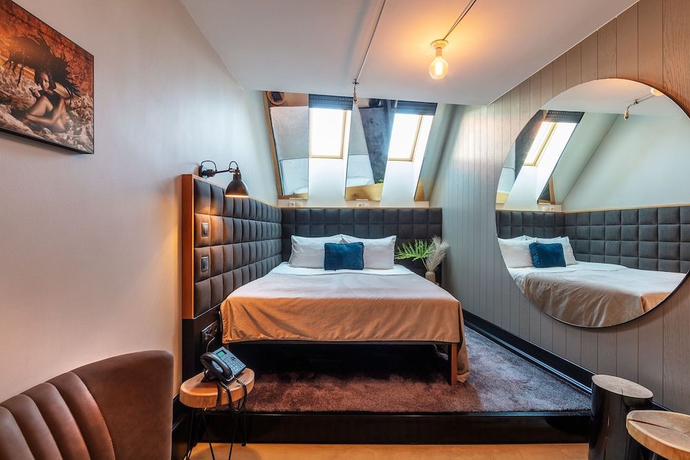 Hotel Rum Budapest Spiced Rum (Medium) 5