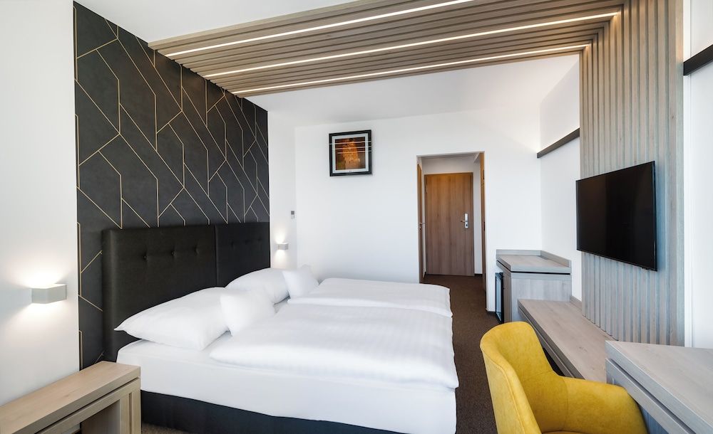 Standard Double or Twin Room, Balcony