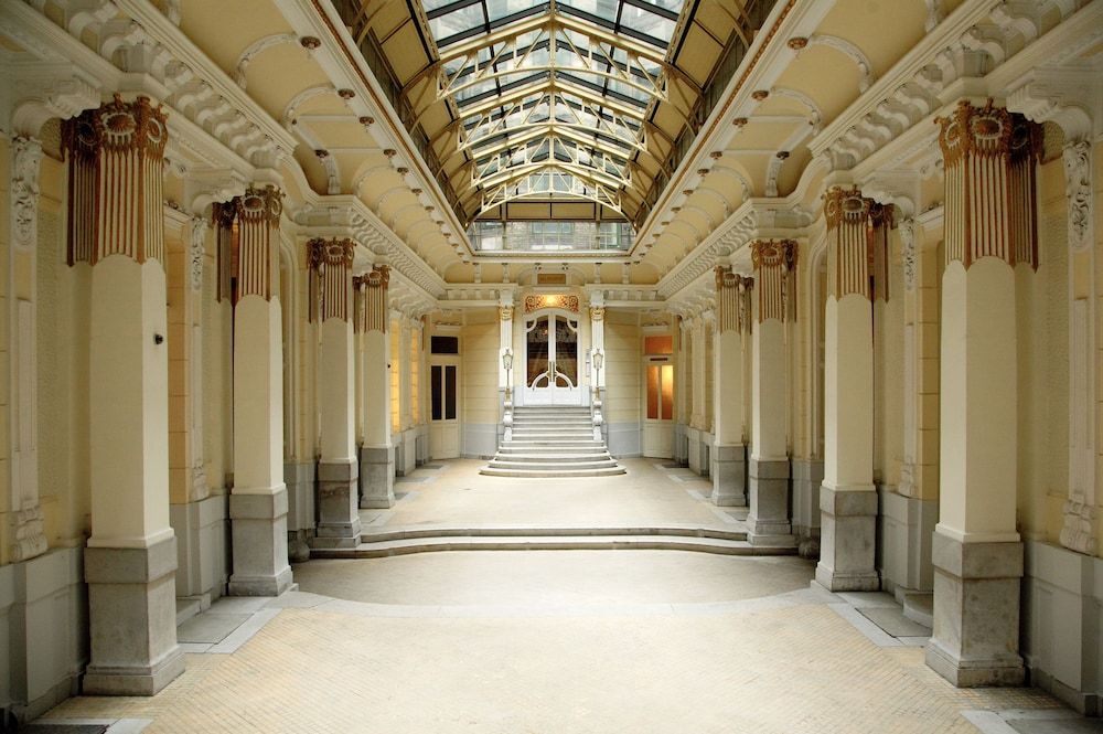 undefined Maverick Downtown