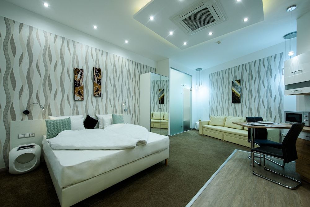 Karoly Corner Residences Executive Apartment, 1 King Bed, Non Smoking 7