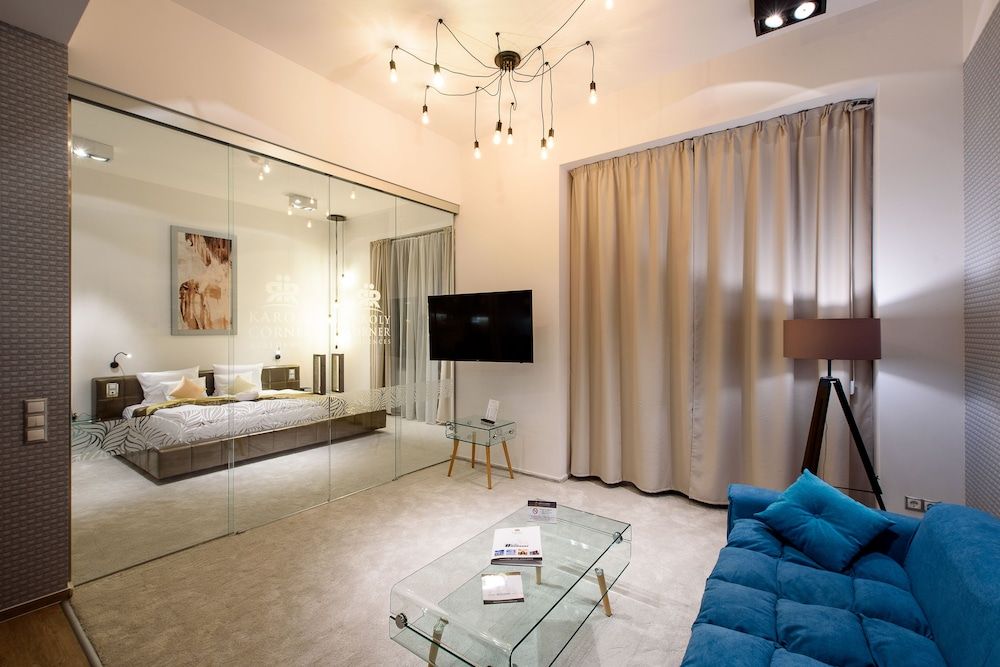 Karoly Corner Residences Deluxe Apartment, 1 King Bed, Non Smoking 22