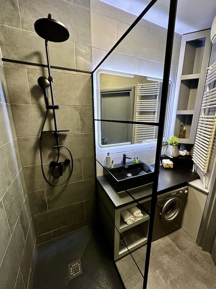 Comfort Apartments One Bedroom Apartment for 4 people 6