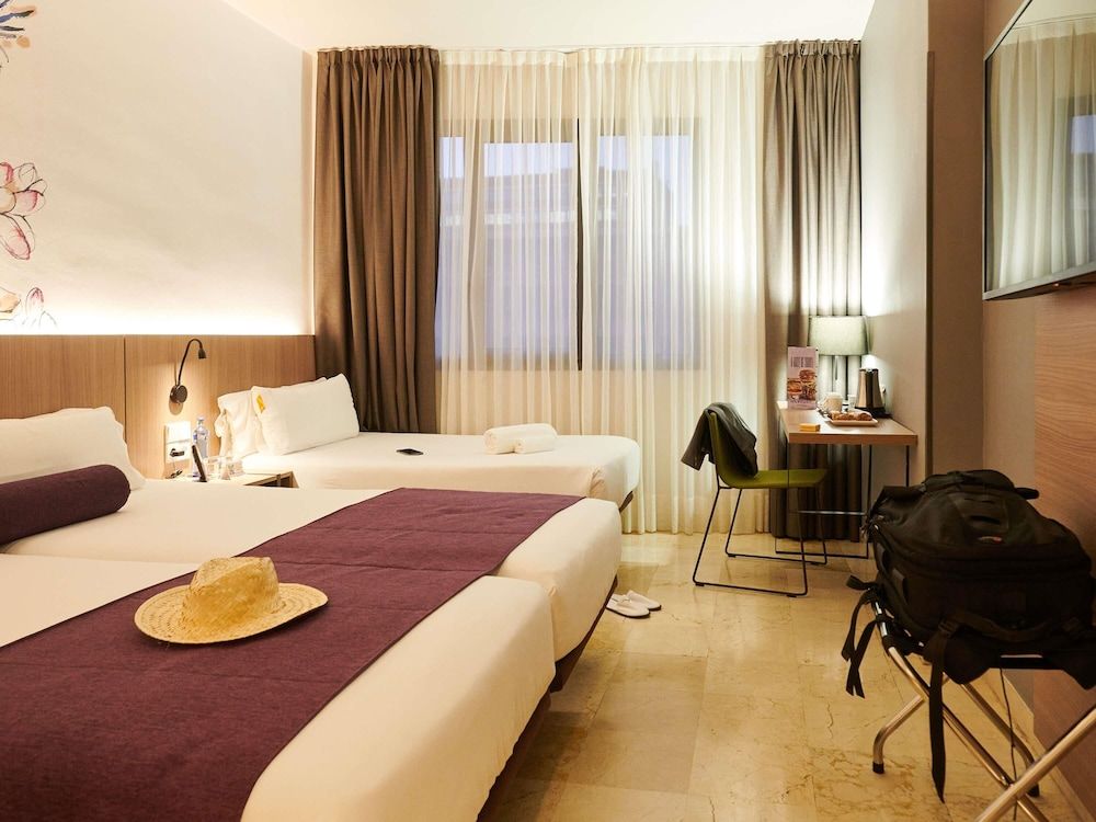 undefined Mercure Barcelona Condor 4