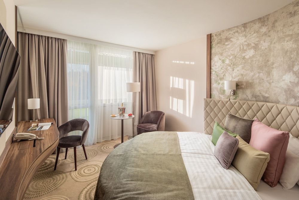 Hotel Carbona Thermal Spa Premium Room, Balcony (Round bed) 2