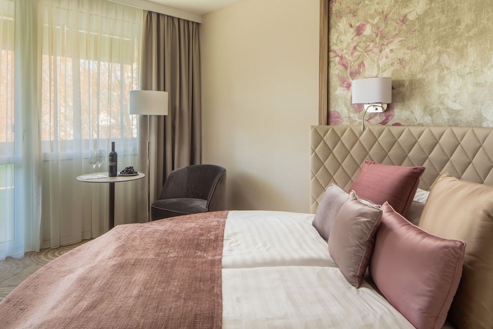 Hotel Carbona Thermal Spa