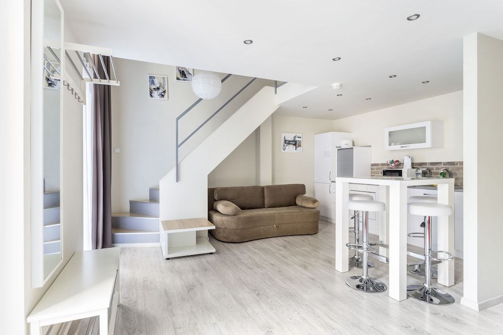 Hotel Mika Downtown Superior Suite 6