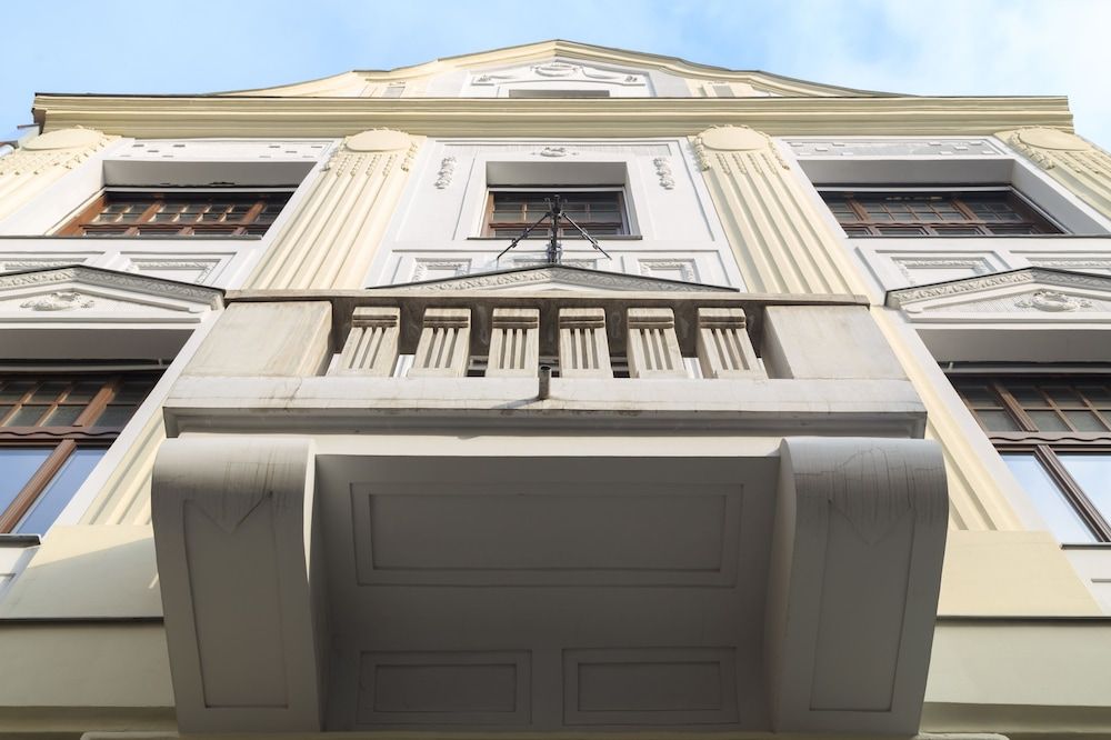 undefined Hotel Mika Downtown 6