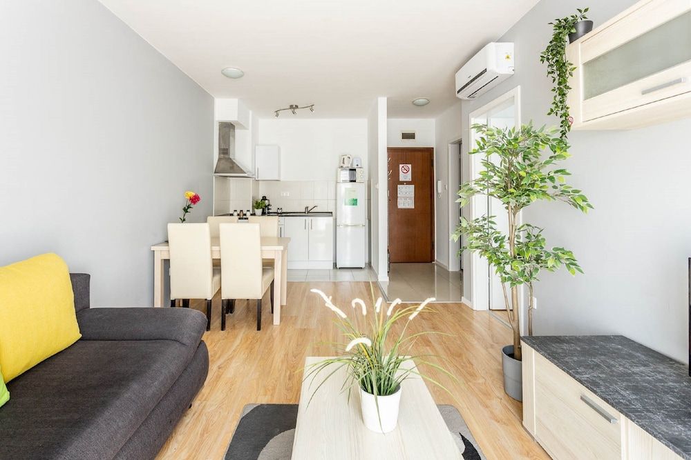 undefined Maple Tree Apartments 4