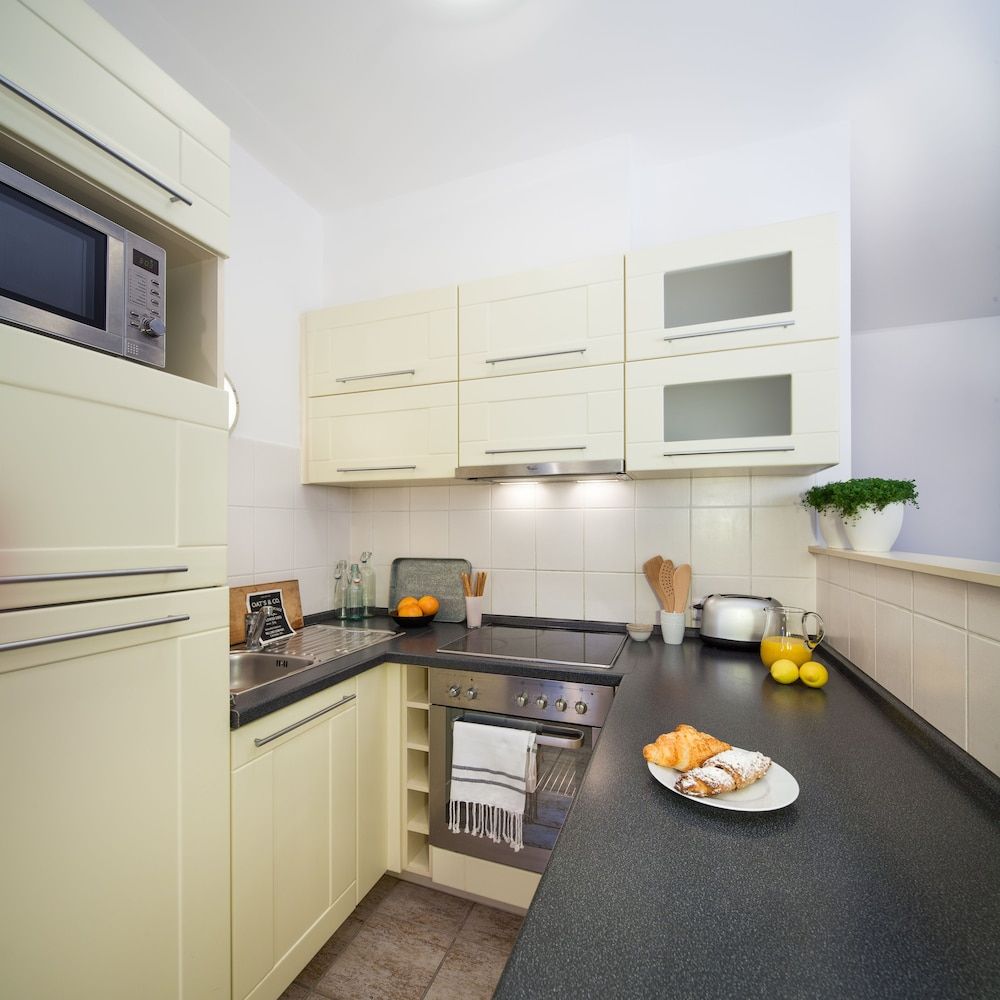 undefined Lord Residence 6