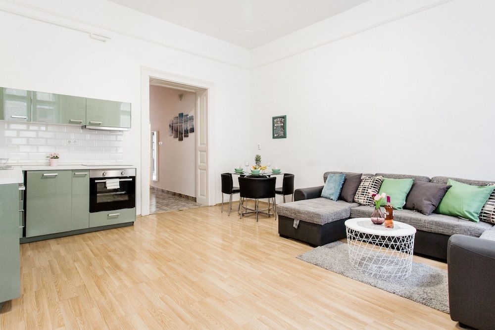 Grand Budapest Apartments Standard Apartment, 2 Bedrooms 15