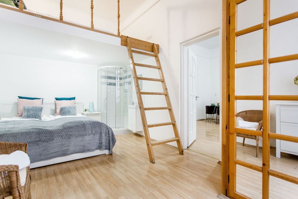 Grand Budapest Apartments Standard Apartment, 2 Bedrooms 3