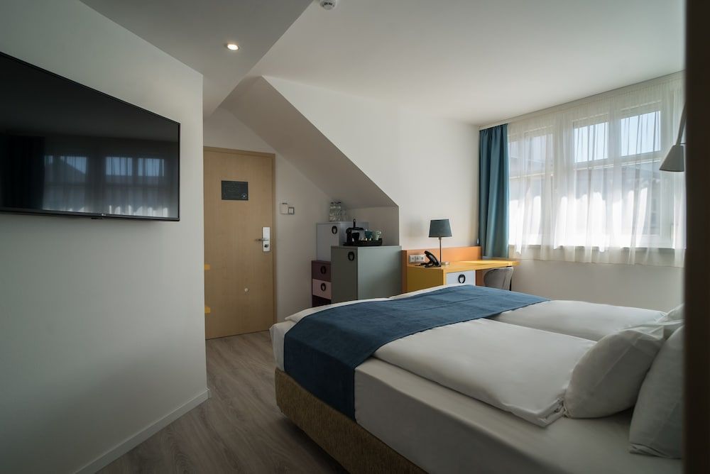 Hotel Civitas Sopron Quadruple Room with Air Conditioner 4