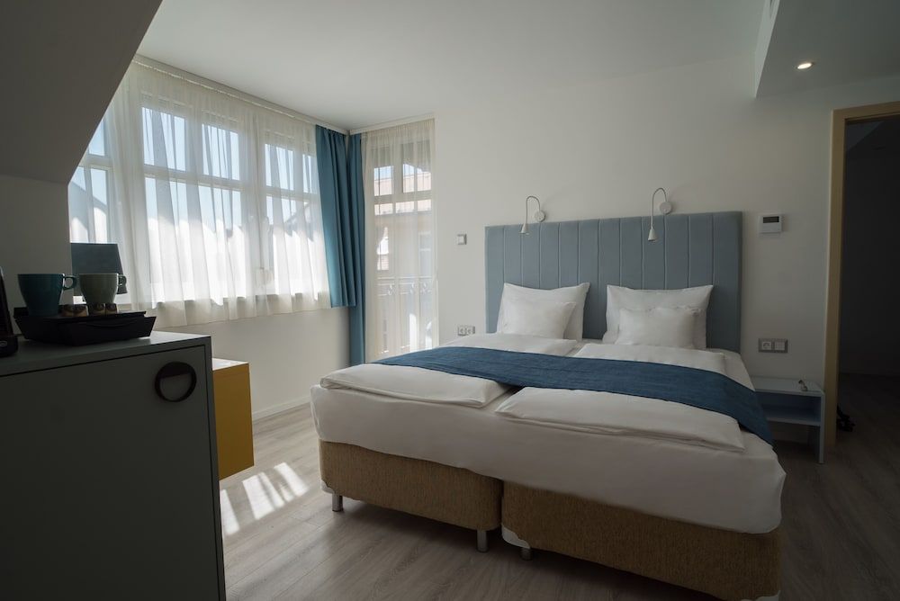 Hotel Civitas Sopron Quadruple Room with Air Conditioner 3