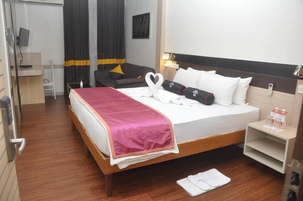 Deluxe Double or Twin Room