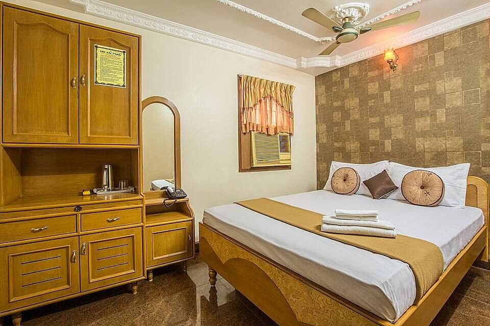 Sri Sai Park Executive AC Double Occupancy Room 9