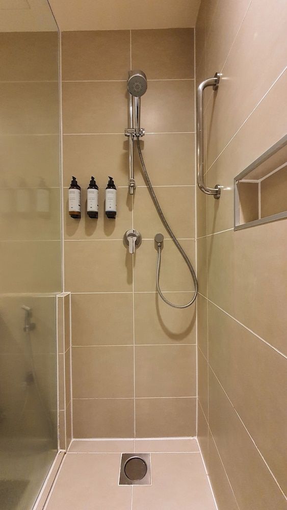 Mercure Penang Beach Superior Room, 1 King Bed 6