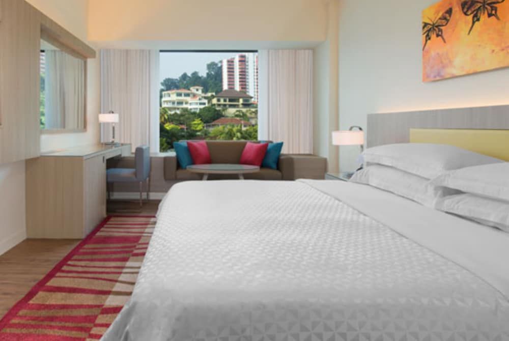 Mercure Penang Beach Superior Room, 1 King Bed 5