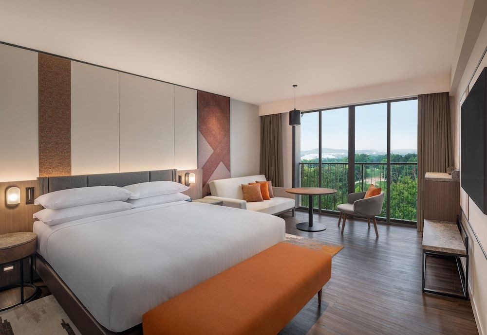 Room, 1 King Bed, Non Smoking (Balcony)