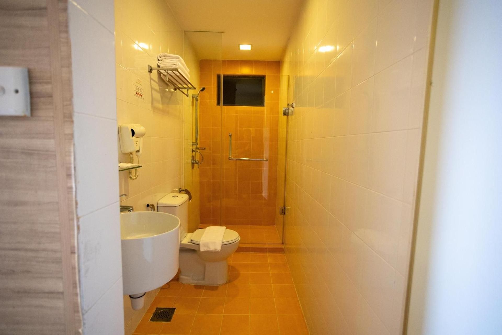 Family Room Double Plus Single Bed - Non-Smoking