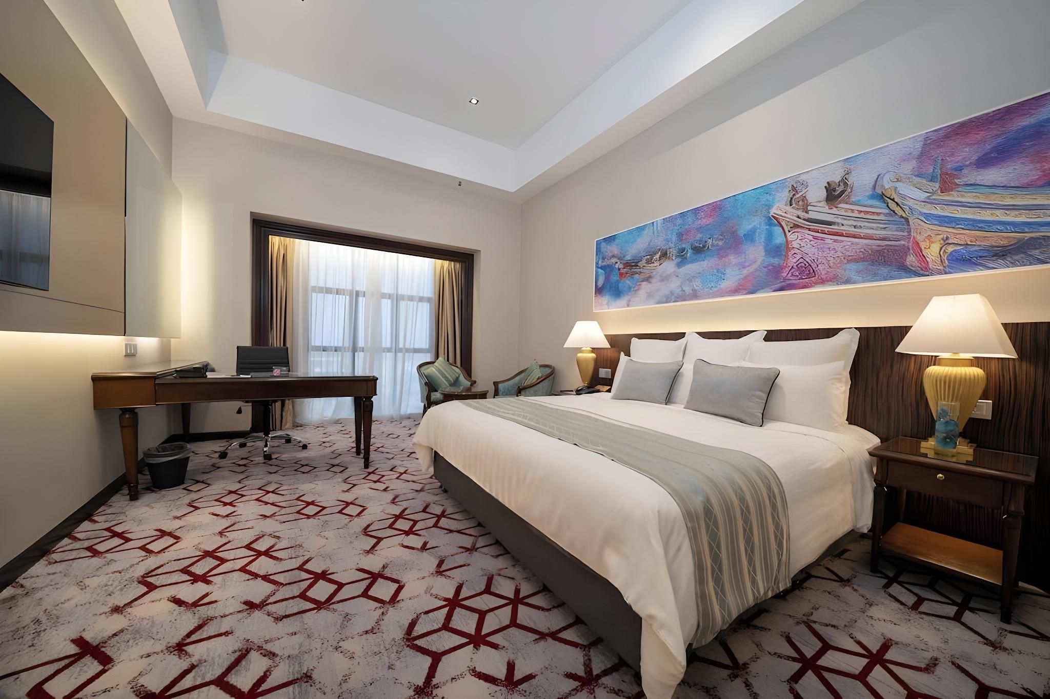 Club Deluxe King Bed