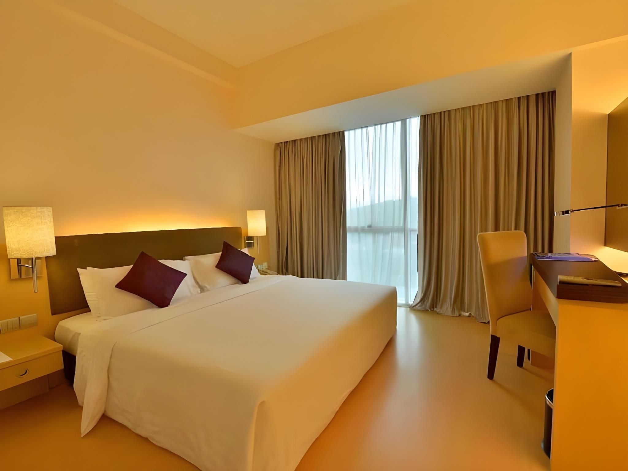 Deluxe - King Bed