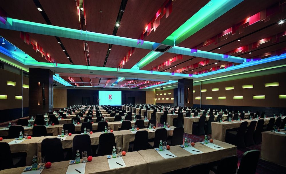 undefined G Hotel Gurney 10