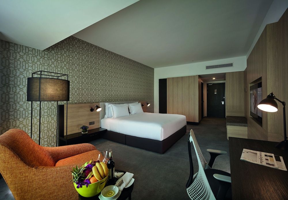 G Hotel Gurney Deluxe Room