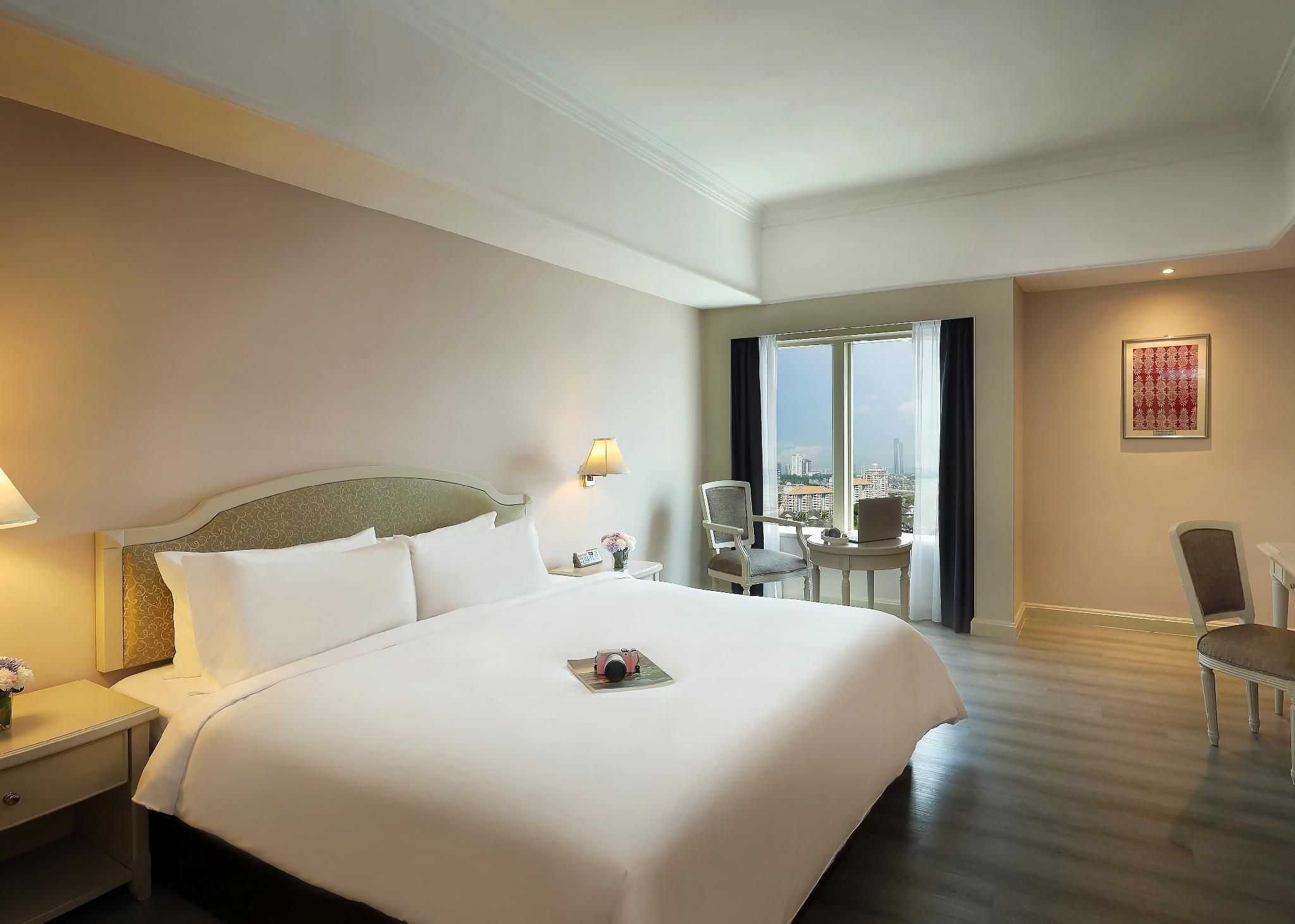 undefined Berjaya Waterfront Hotel 4