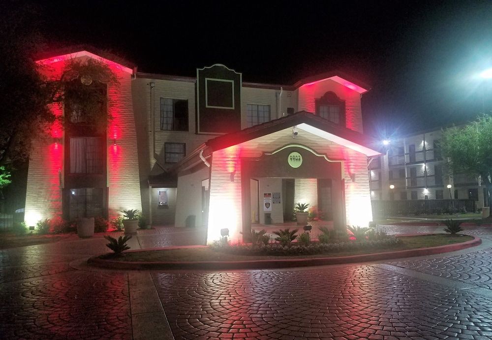 undefined Red Roof Inn & Suites Houston - Hobby Airport 5