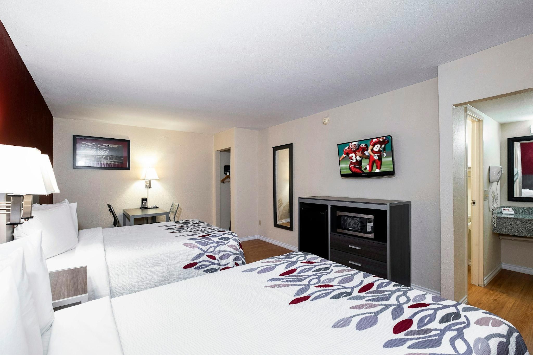 ADA Accessible Deluxe 2 Full Beds Smoking