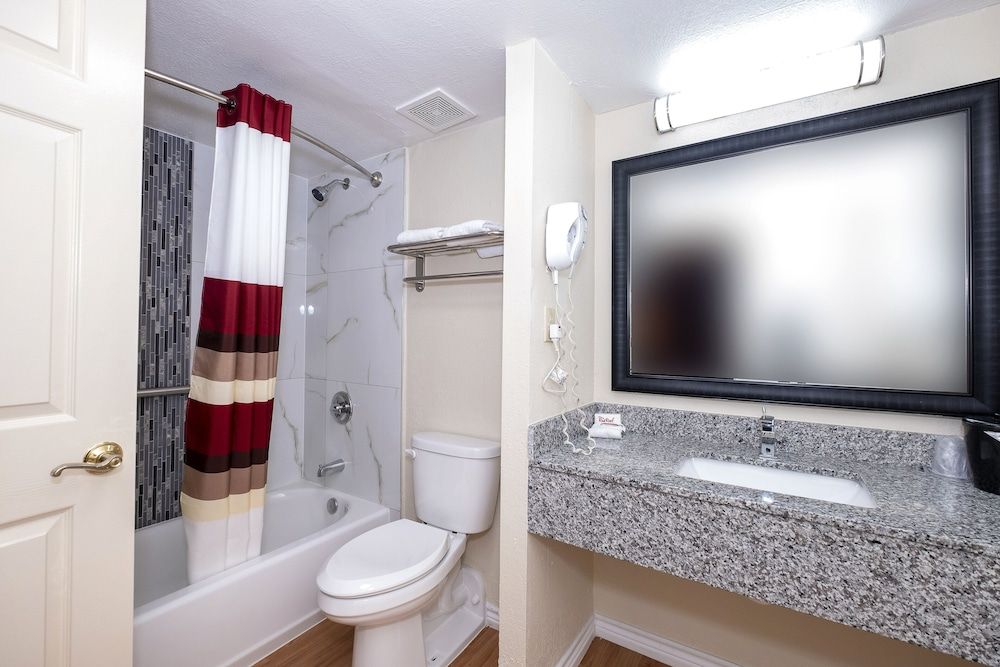 undefined Red Roof Inn Houston North - FM 1960 & I-45 10