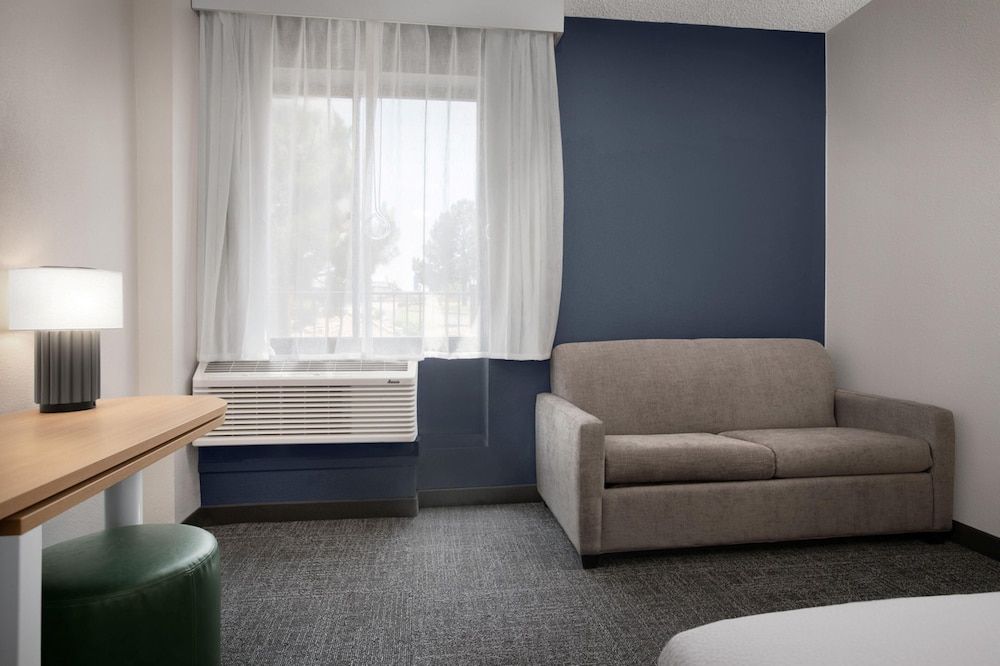 Spark by Hilton Denver Tech Center Greenwood Village Room, 1 King Bed, Accessible, Bathtub (Mobility) 17