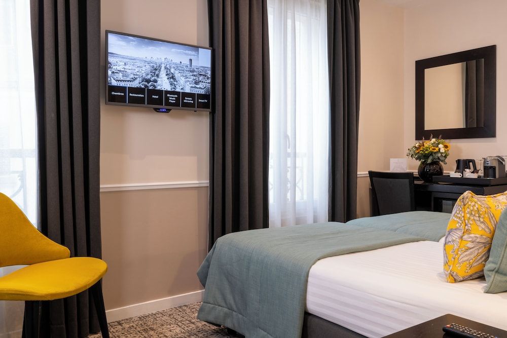 Hotel Park Lane Paris Classic Twin Room