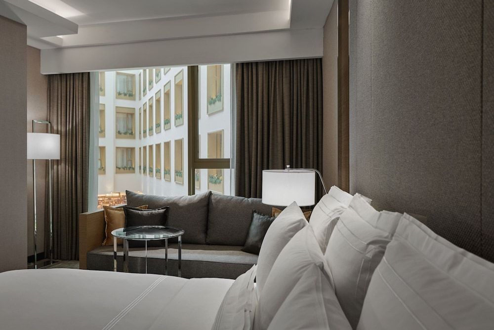 JW Marriott Kuala Lumpur Superior Room, 1 King Bed 5