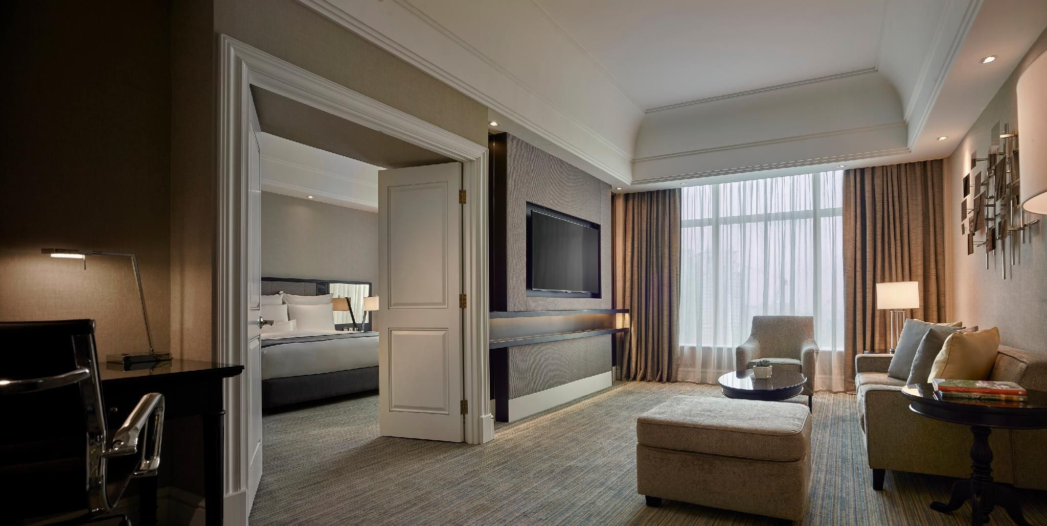 One Bedroom Suite, 1 Bedroom Larger Suite, 1 King