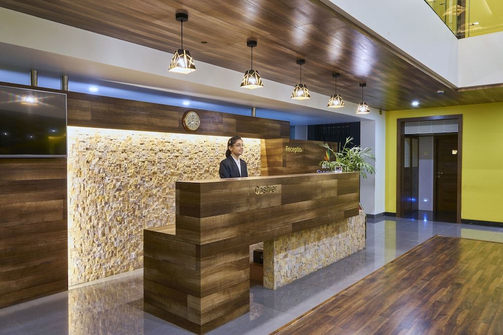 undefined Hotel 3 Leaves 3